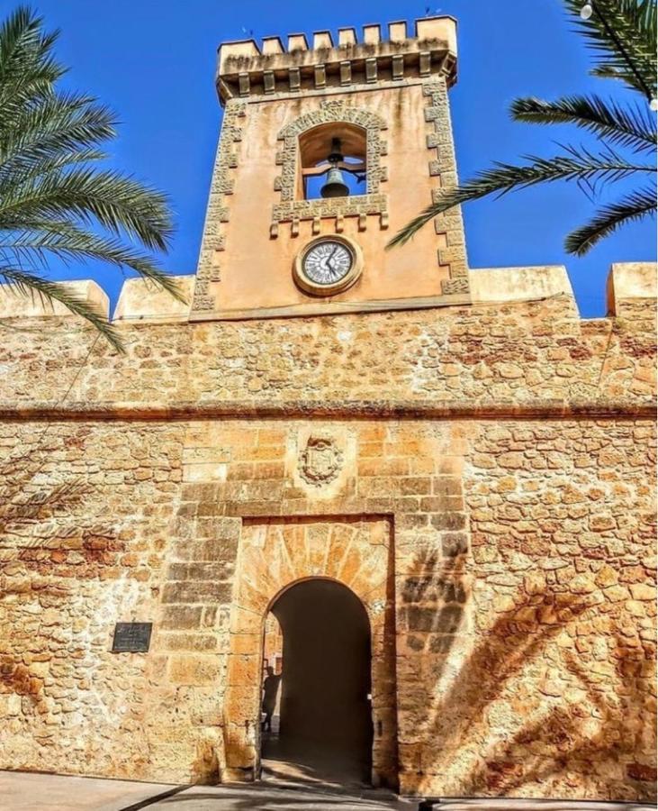 Feines Appartement Mit Hafenblick Santa Pola Exterior photo